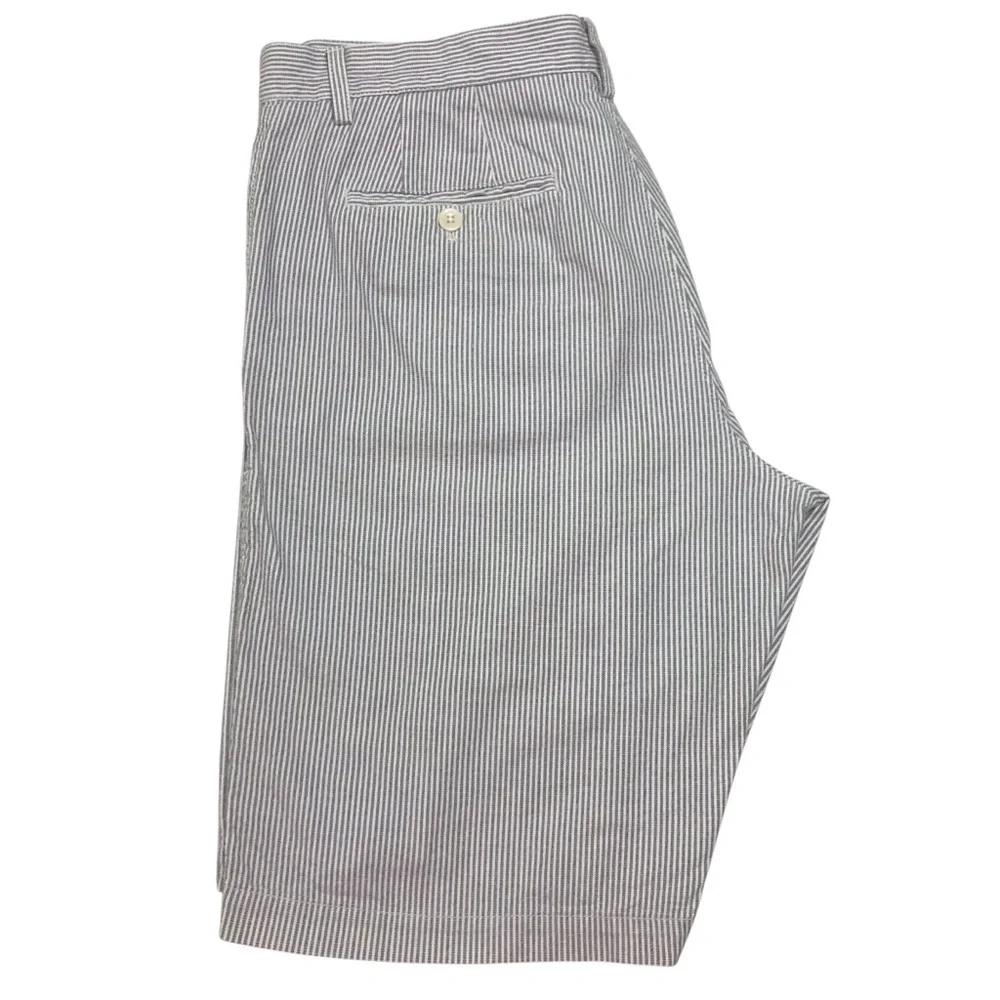 Banana Republic | Pinstripe Emerson Shorts Preppy Gray Ivory